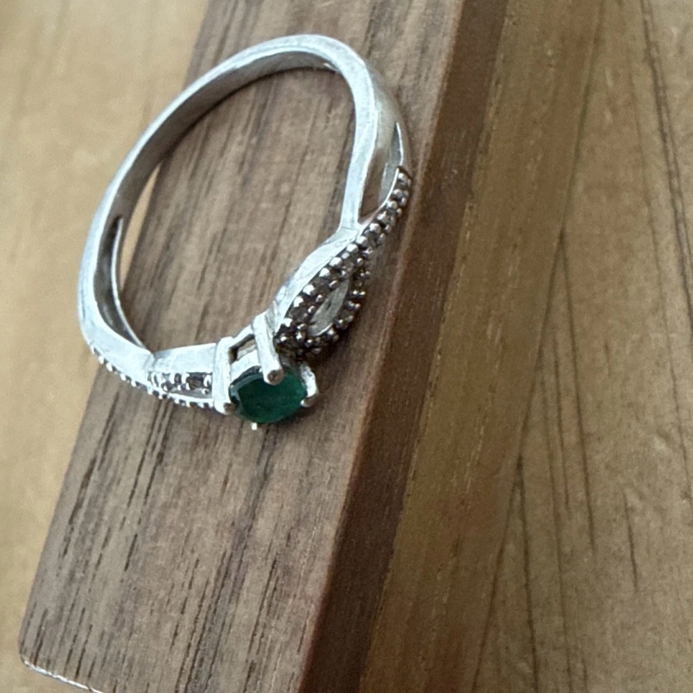1/10 Ct t.w. Created Emerald Ring With 1/10 Ct Diamond Infinity Sterling Silver
